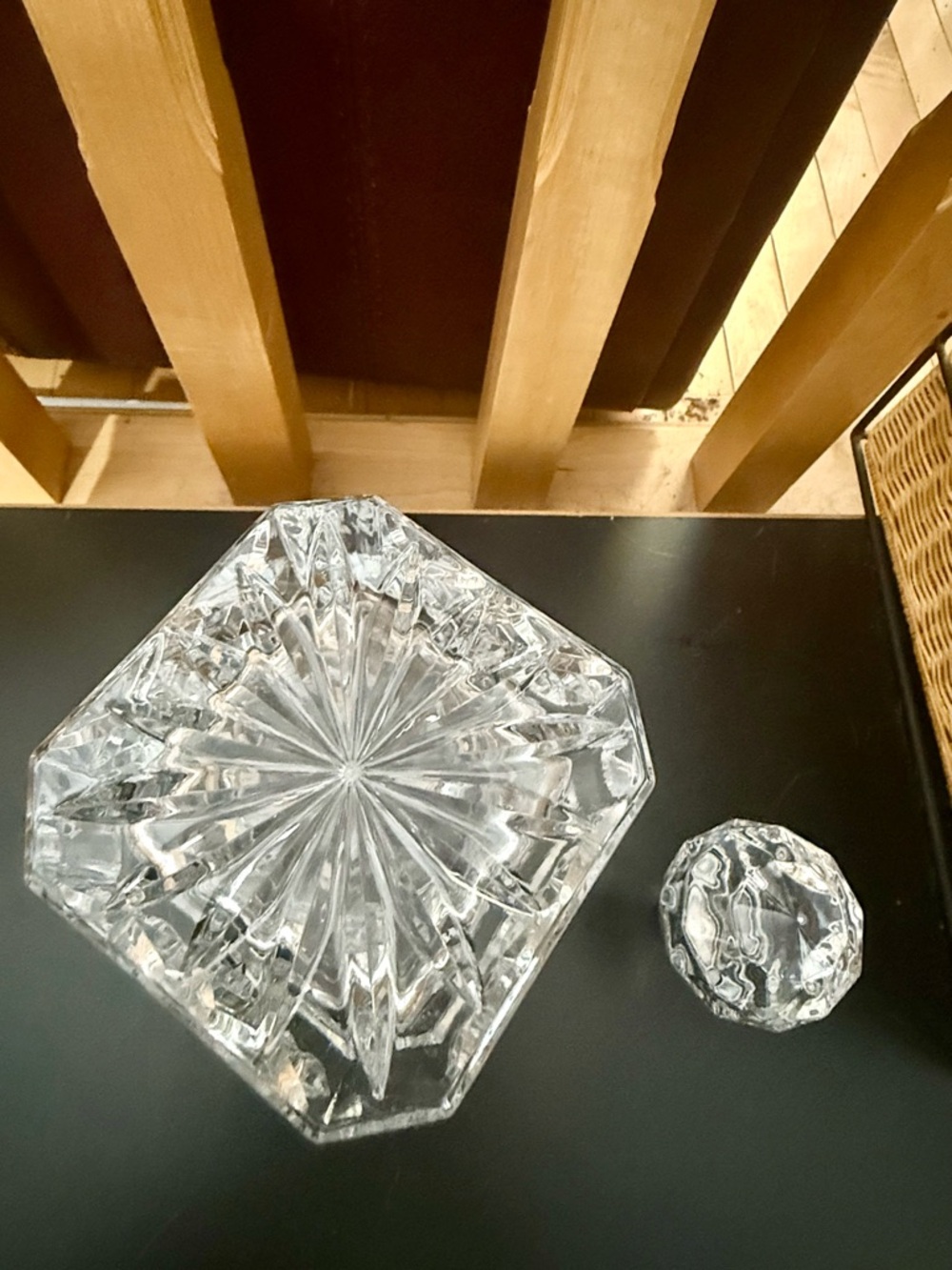 Stunning Bohemia Crystal Brixton Whiskey Decanter - 800ml, Czech Republic - Picture 4 of 4